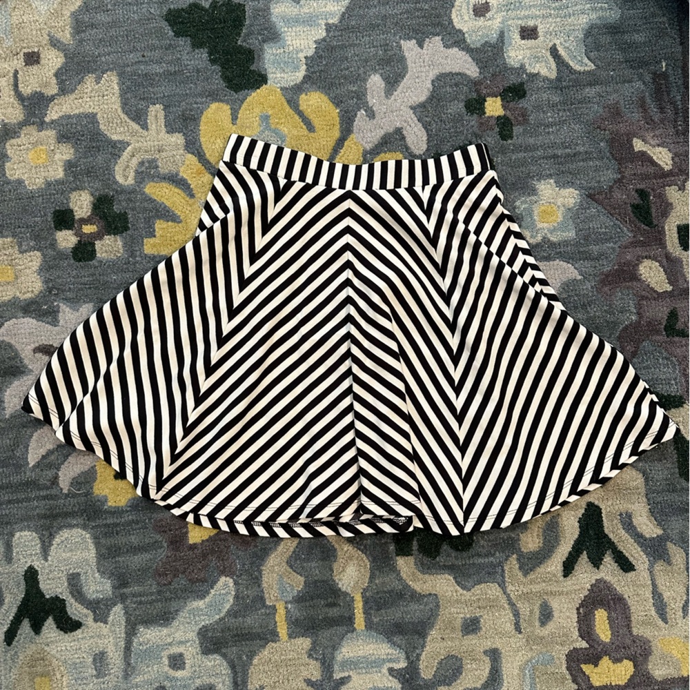 Black and white striped Monteau LA skirt
